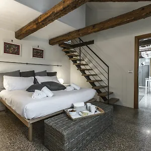 Design District R&r Apartment Venice